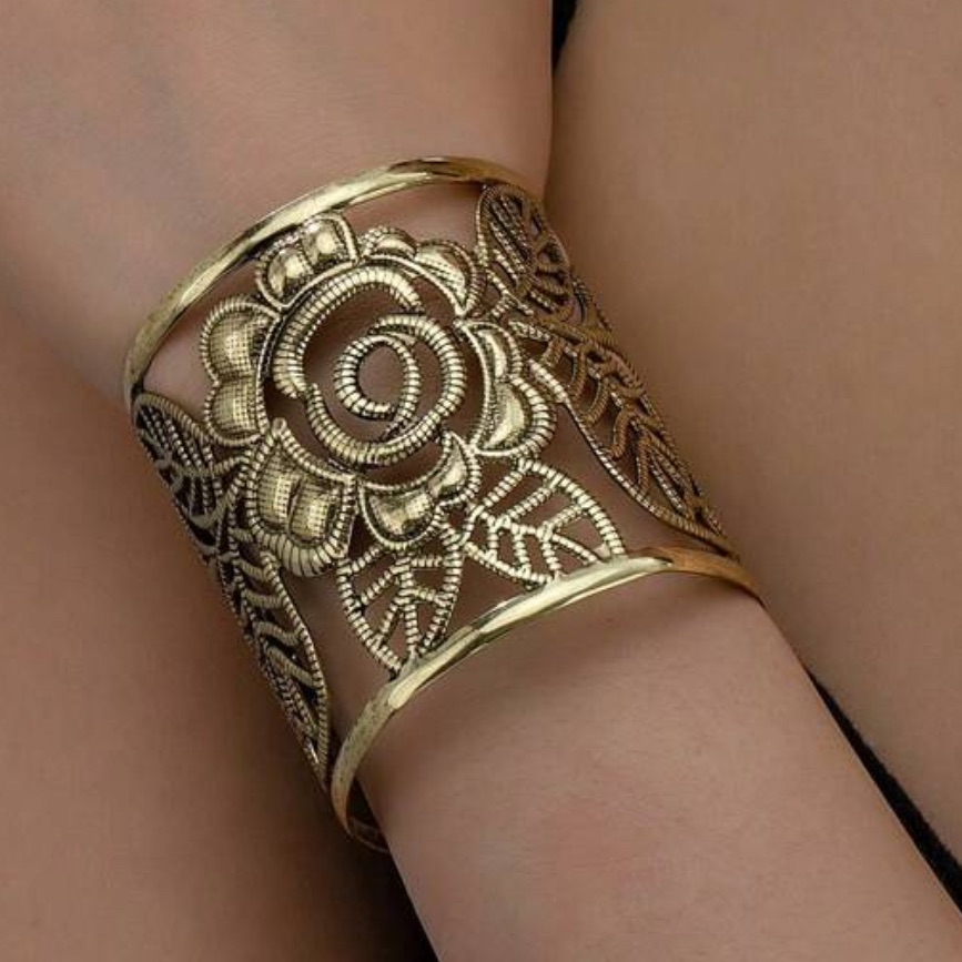 New Hollow Out Cuff Bracelet
